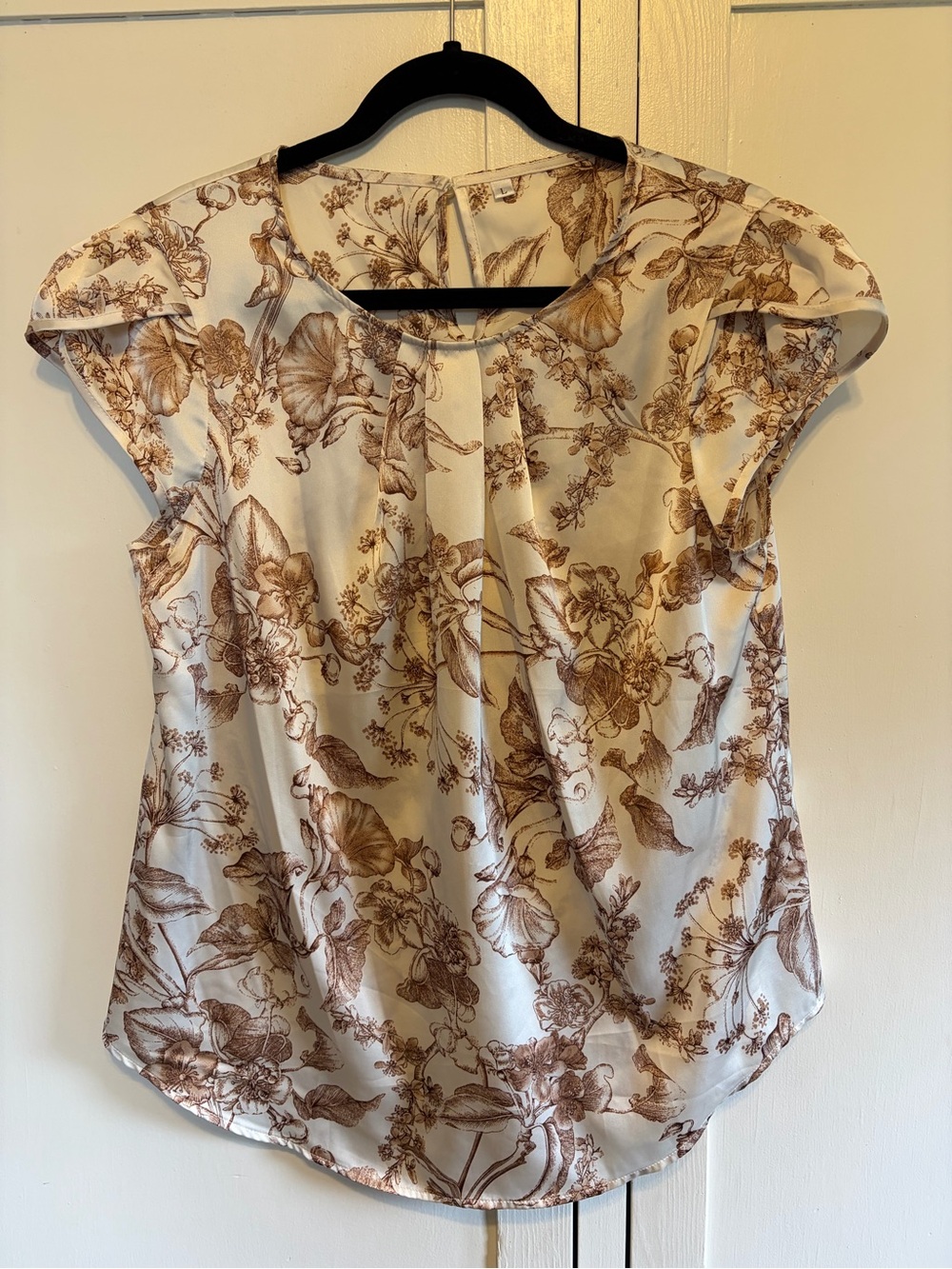 Floral Cap-Sleeve Blouse in Cream and Brown